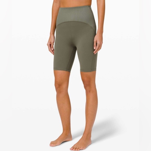 Lululemon Blissful Bend Super High-Rise Short 8 Army Green Sz4 Buttery Soft Nulu - Picture 3 of 8